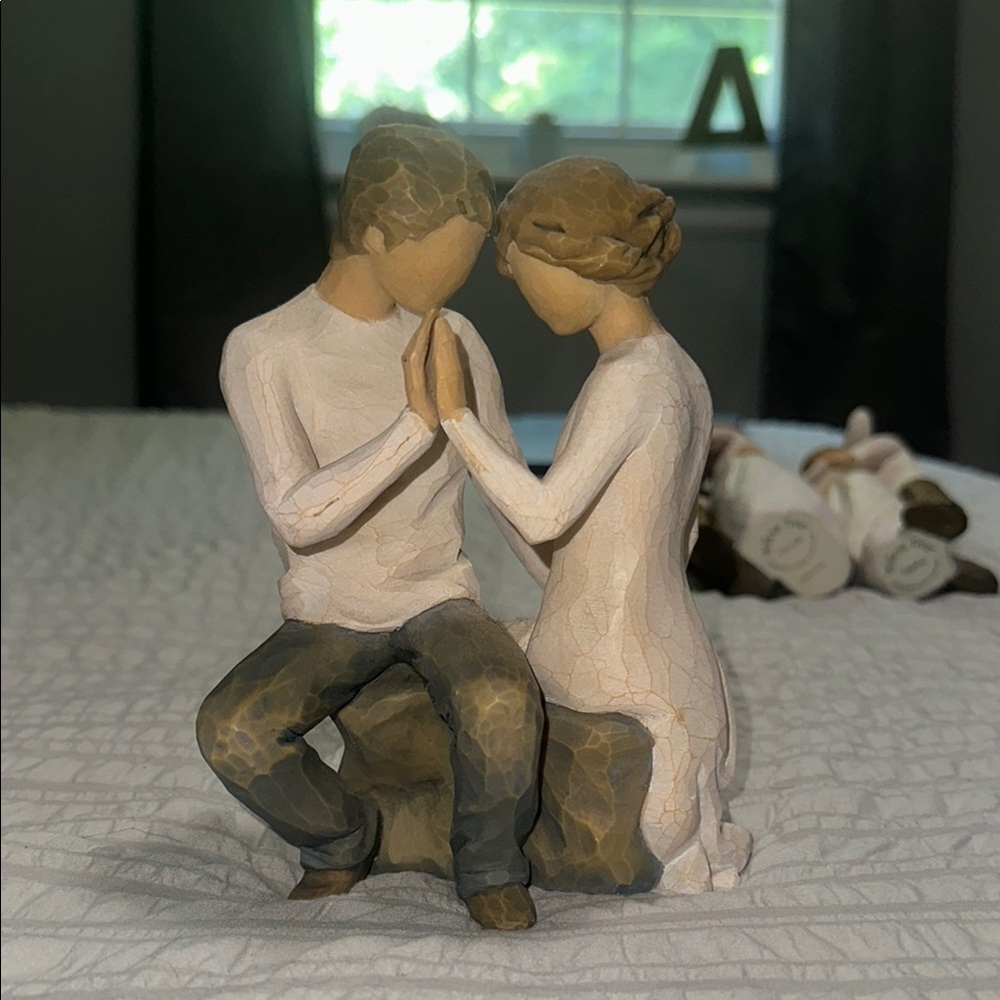 Willow Tree Embracing Couple Figurine - Brown and Cream